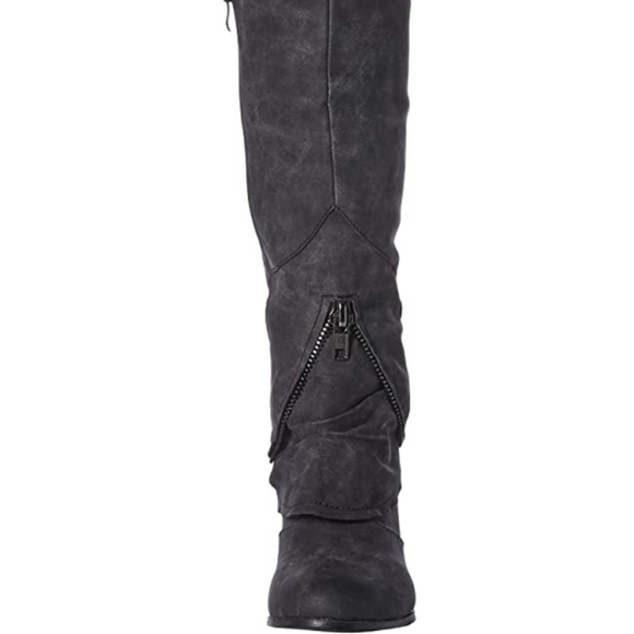 Two lips vegan leather boots NWOT last call🖤 - Picture 9 of 10